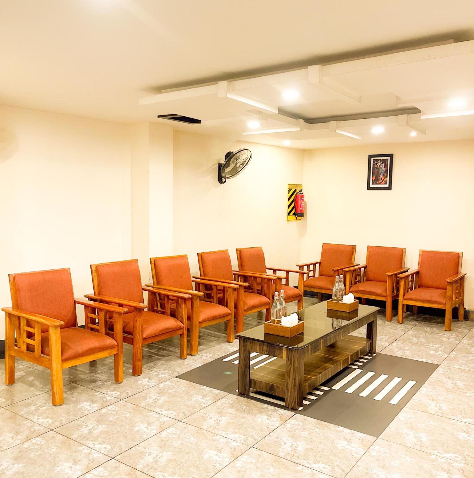 מלון ארודה Shree Residency מראה חיצוני תמונה