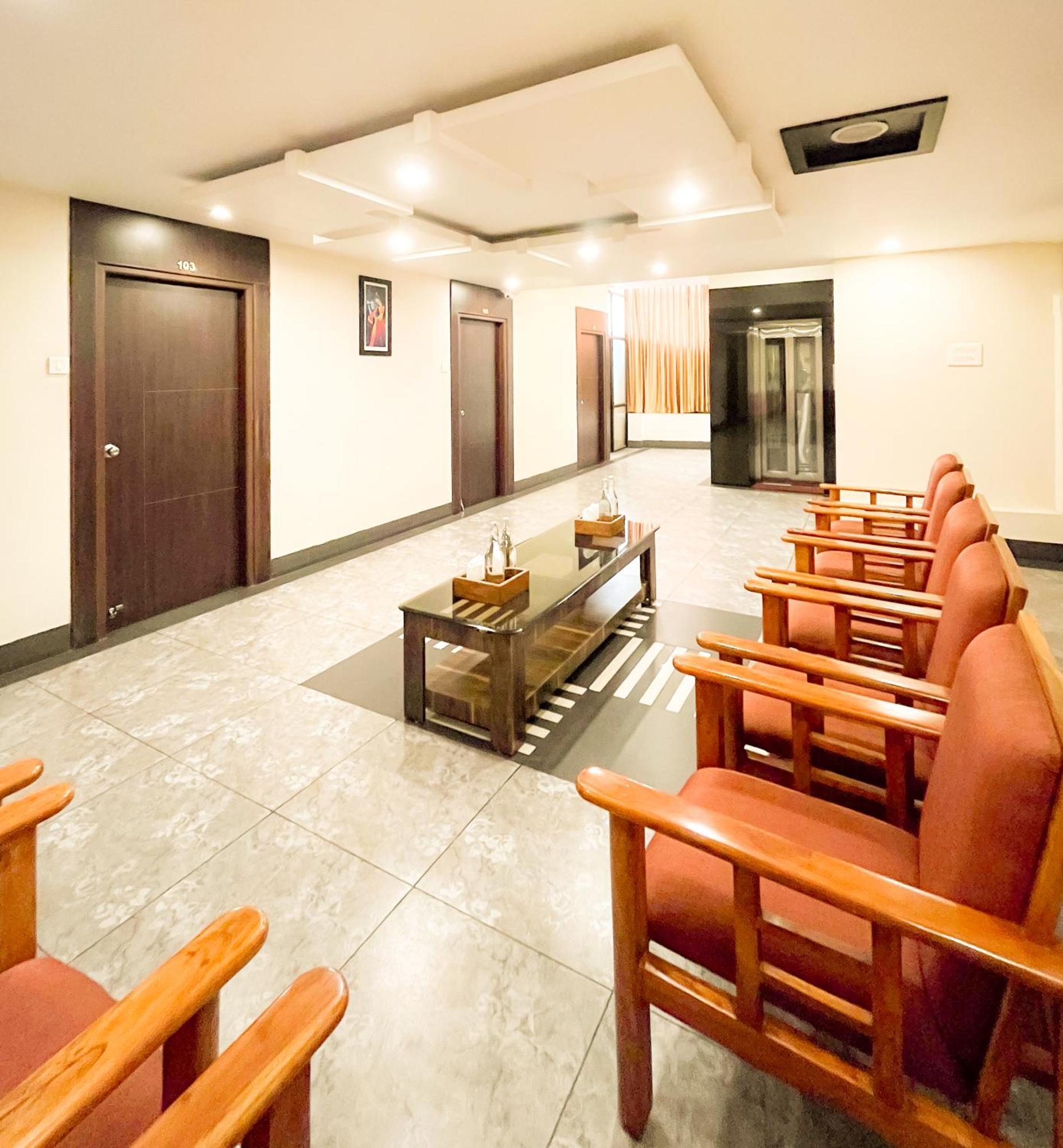 מלון ארודה Shree Residency מראה חיצוני תמונה